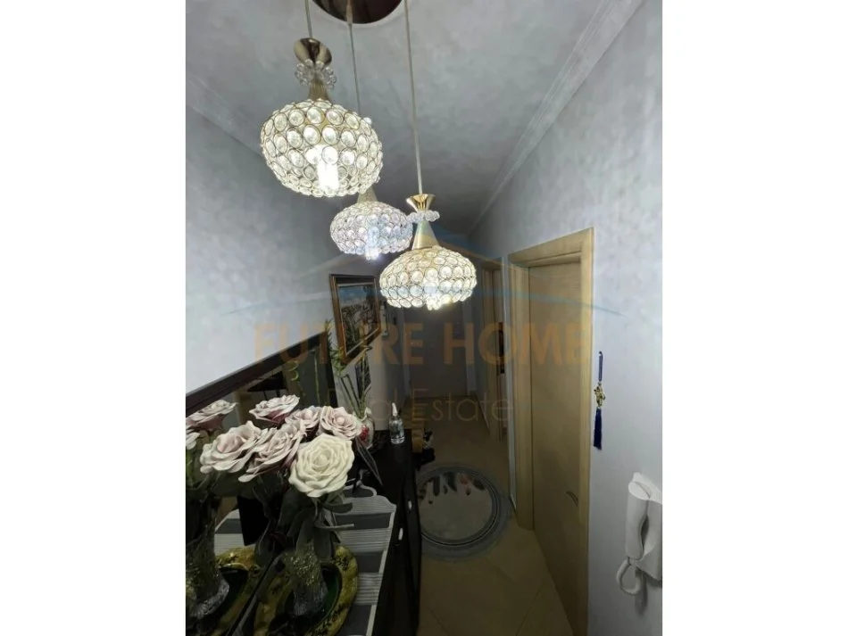 Tirane, Shitet, apartament 3+1 Kati 7, 141 m² 170.000 € (unaza e re)