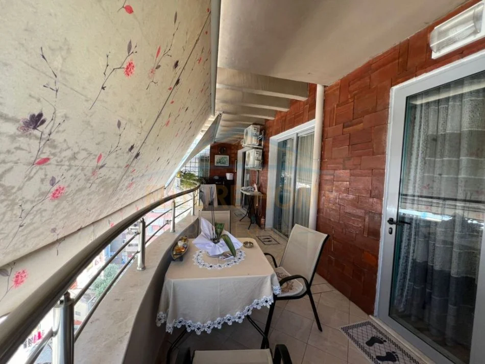 Tirane, Shitet, apartament 3+1 Kati 7, 141 m² 170.000 € (unaza e re)