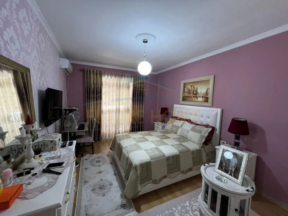 Tirane, shitet apartament 3+1+Aneks+Ballkon Kati 7, 141 m² 170.000 € (Rotondo, Astir)