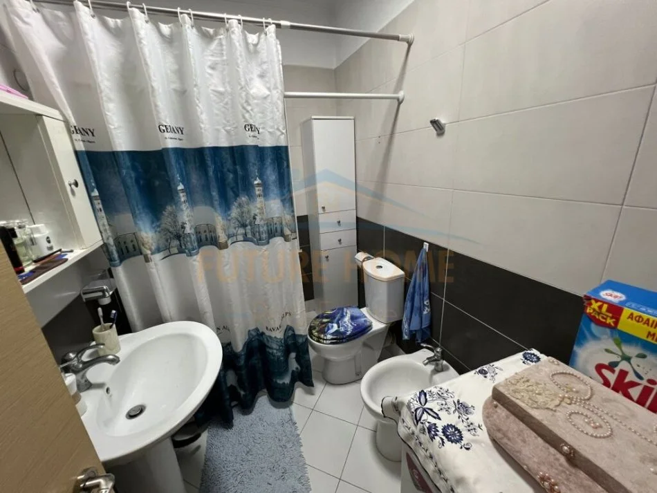 Tirane, shitet apartament 3+1+Aneks+Ballkon Kati 7, 141 m² 170.000 € (Rotondo, Astir)