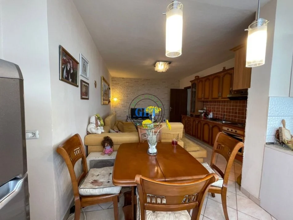 Durres, shitet apartament 2+1+Ballkon Kati 5, 92 m² 86.000 € (Stadiumi, Durres)