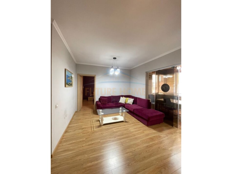 Tirane, shitet apartament 1+1 Kati 9, 72 m² 150.000 € (Rruga Meder Shtylla)
