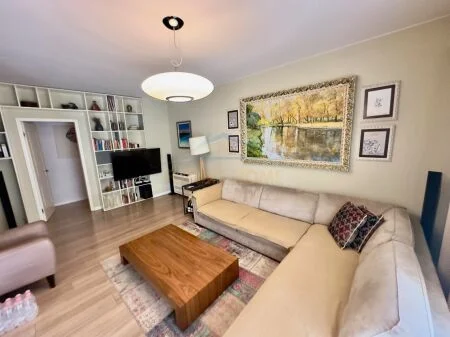 Shitje, Apartament 3+1+2, Rruga 5 Maji, Concord Center, Tiranë. AREA42880