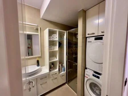 Shitje, Apartament 3+1+2, Rruga 5 Maji, Concord Center, Tiranë. AREA42880