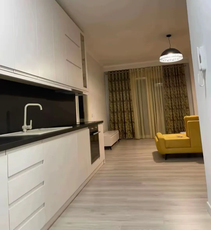 Shqiperi, jepet me qera apartament 1+1 Kati 9, (Prane Fakultetit te Shkencave)