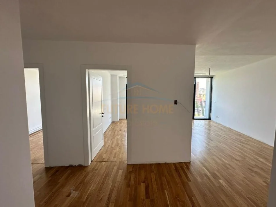 Tirane, jepet me qera zyre Kati 4, 92 m² 1.200 € (Liqeni Artificial)