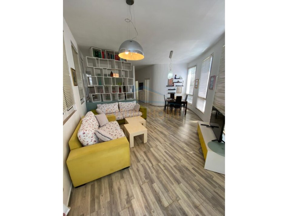 Tirane, jepet me qera apartament 3+1 Kati 1, 109 m² 650 € (Kodra e Diellit 1)