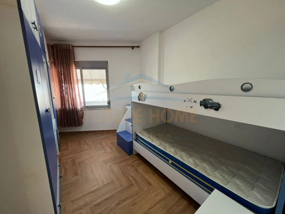 Durres, jepet me qera apartament 2+1 Kati 11, 83 m² 500 € (UKD, Durres.)