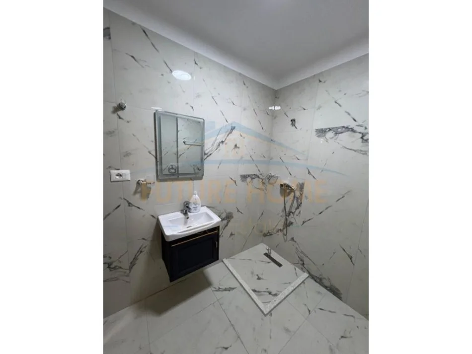 Durres, shitet apartament 1+1 Kati 7, 54 m² 68.000 € (Shkembi i Kavajes , Durres)