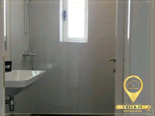 Tirane, jepet me qera apartament 1+1+Aneks+Ballkon Kati 2, 60 m² 650 € (Rruga Mustafa Matohiti)