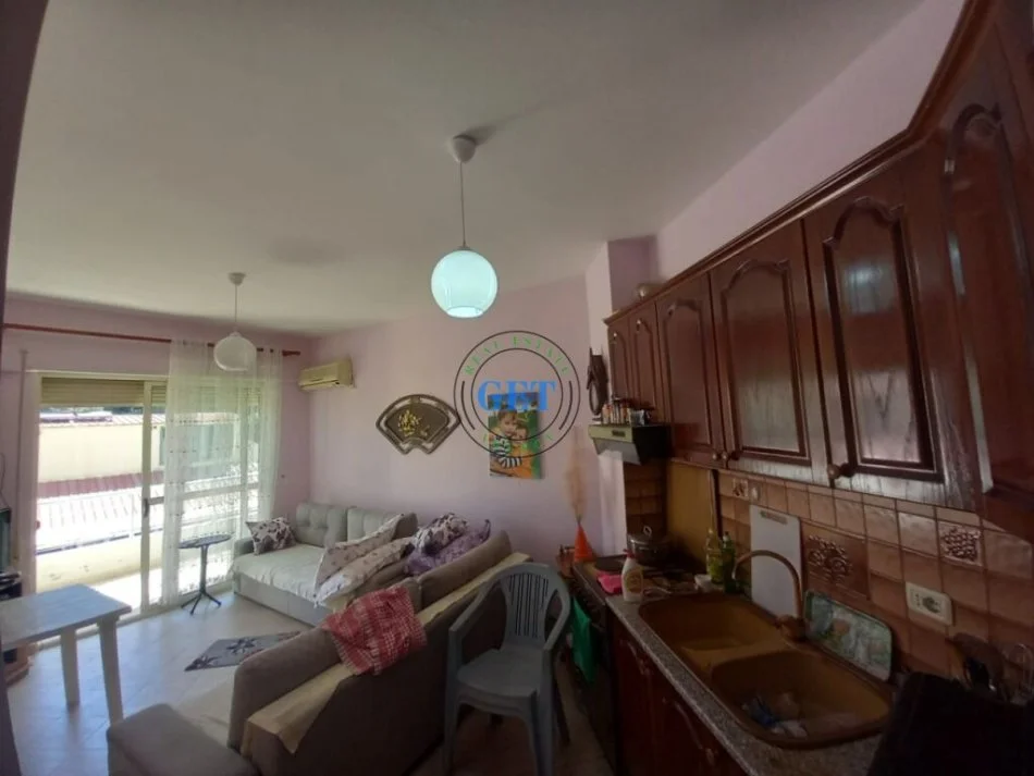 Durres, shitet apartament 1+1+Ballkon, Kati 6, 70 m² 90,000 € (Shkembi i Kavajes)