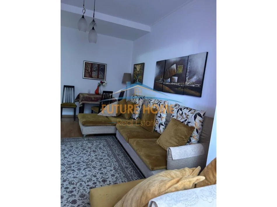 Tirane, jepet me qera apartament 1+1 Kati 5, 60 m² 500 € (myslym shyri)