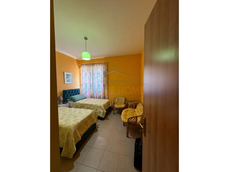 Tirane, jepet me qera apartament 2+1 Kati 4, 112 m² 650 € (Pazari i Ri)