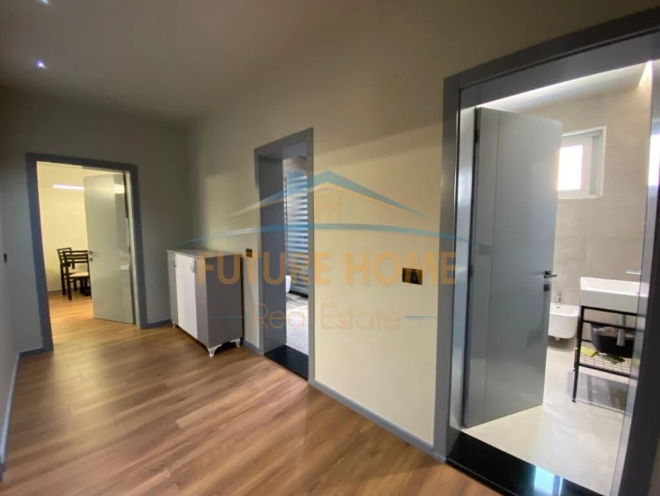 Tirane, jepet me qera apartament 2+1 Kati 3, 100 m² 800 € (Komuna Parisit, Vasil Shanto)