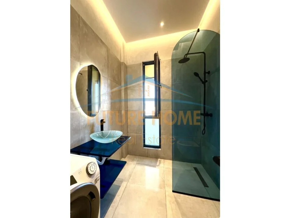 Tirane, jepet me qera apartament 1+1+Ballkon Kati 6, 68 m² 1.000 € (Square 21)