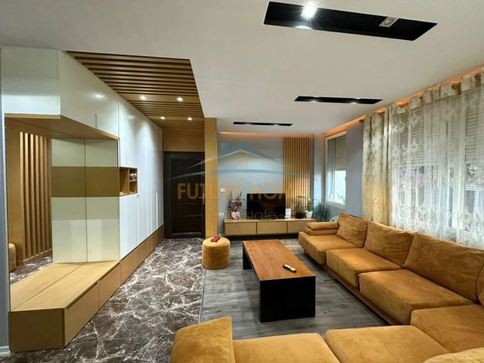 Tirane, shitet apartament 3+1 Kati 1, 116 m² 180.000 € (Kopshti Zoologjik)