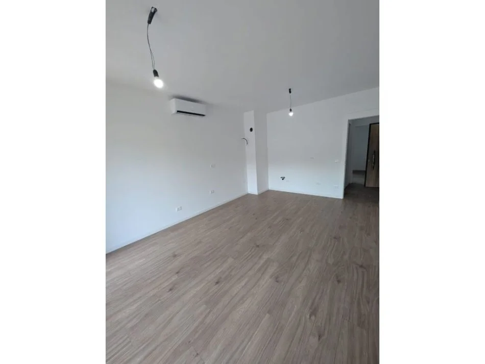 Tirane, shitet apartament 1+1 Kati 0, 71 m² 184.000 € (Selite, Tirane)
