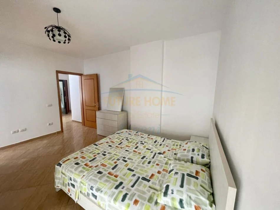 Tirane, jepet me qera apartament 2+1 Kati 2, 110 m² 500 € (Kopshti Zoologjik)