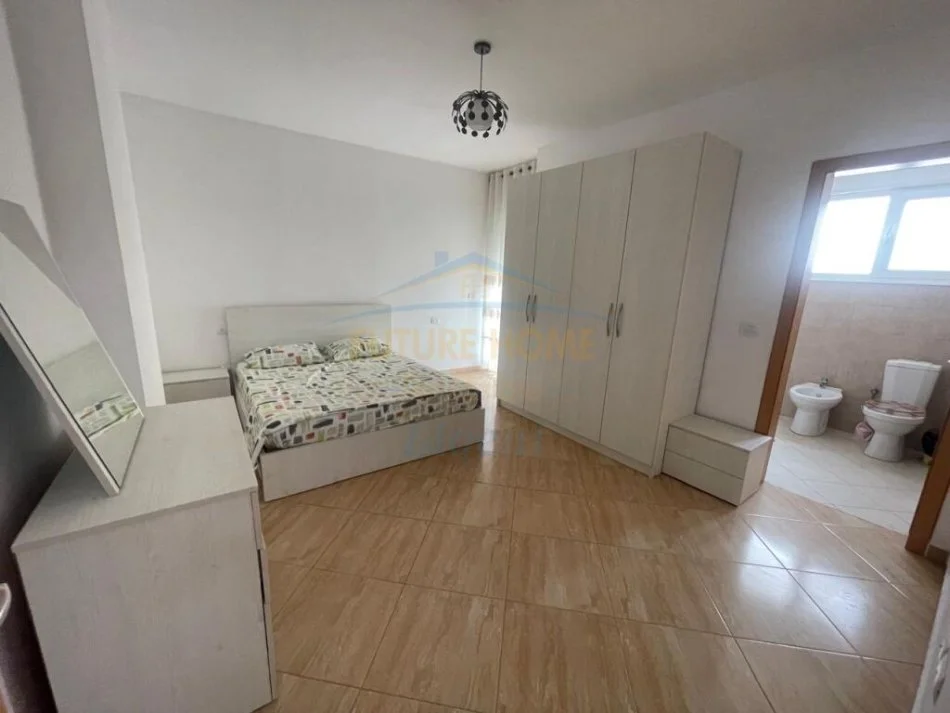 Tirane, jepet me qera apartament 2+1 Kati 2, 110 m² 500 € (Kopshti Zoologjik)
