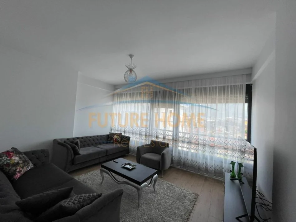 Tirane, jepet me qera 2+1+Ballkon Kati 7, 113 m² 950 € (Pazari i Ri)