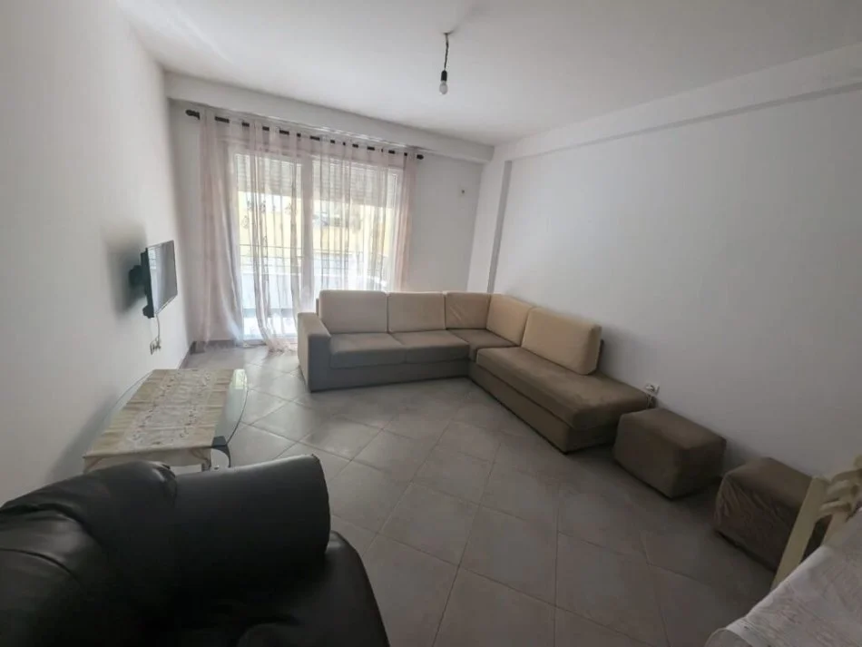 Tirane, jepet me qera apartament 2+1 Kati 4, 85 m² 470 € (Kodra e Diellit)