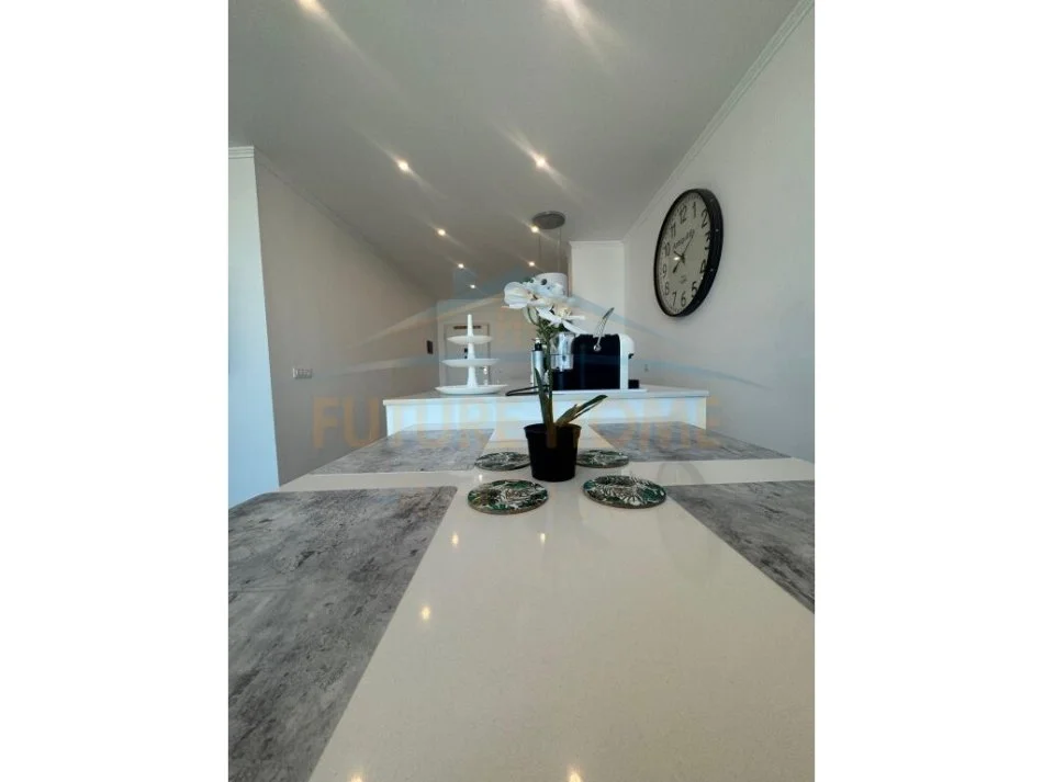 Durres, shitet apartament 1+1+Ballkon Kati 14, 95 m² 295.000 € (Vollga, Durres)