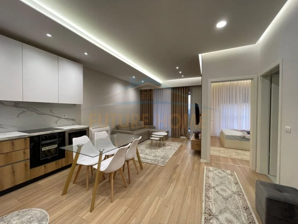 Tirane, jepet me qera apartament 1+1 Kati 3, 65 m² 550 € (Rruga Jordan Misja)