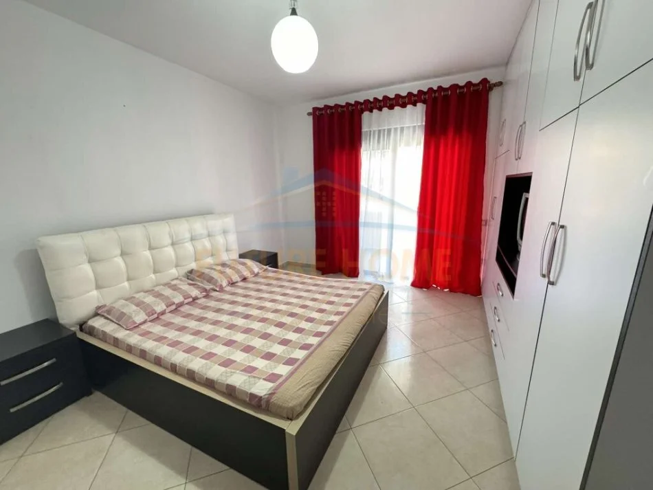 Tirane, jepet me qera apartament 2+1 Kati 5, 112 m² 470 € (Unaza e Re)