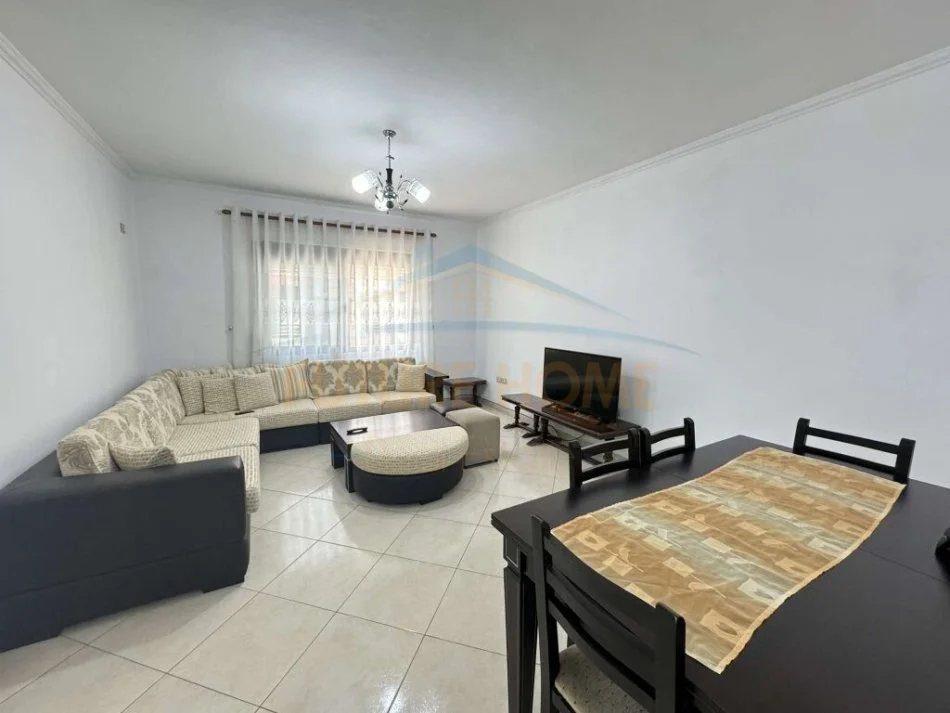 Tirane, jepet me qera apartament 2+1 Kati 5, 112 m² 470 € (Unaza e Re)