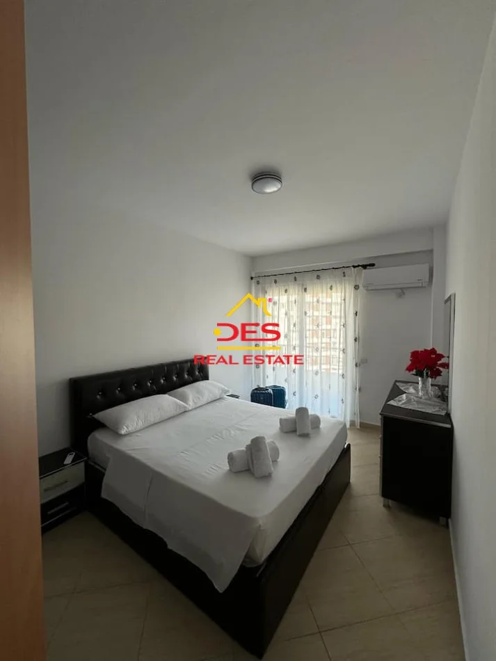 Vlore, jepet me qera apartament 2+1+Ballkon Kati 5, 110 m² 550 € (Rruga Shyqyri Ali Merka)