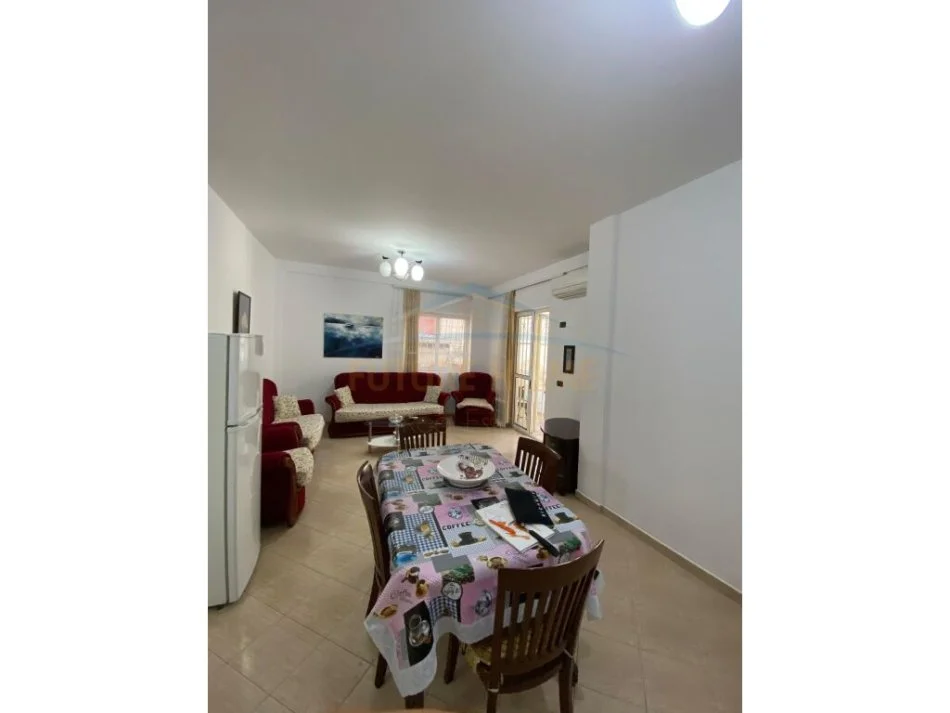 Tirane, jepet me qera apartament 2+1+Ballkon Kati 1, 100 m² 450 € (Kodra e Diellit)