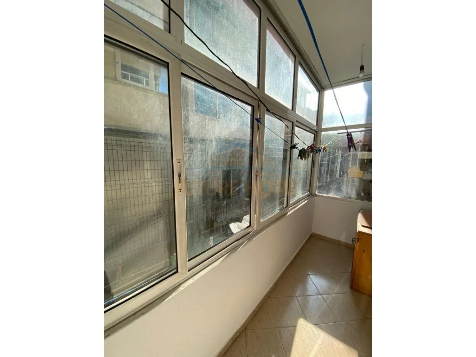 Tirane, jepet me qera apartament 2+1+Ballkon Kati 1, 100 m² 450 € (Kodra e Diellit)