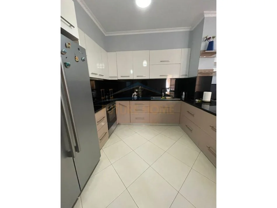 Tirane, shitet apartament 2+1 Kati 6, 118 m² 136.000 € (MISTO MAME)