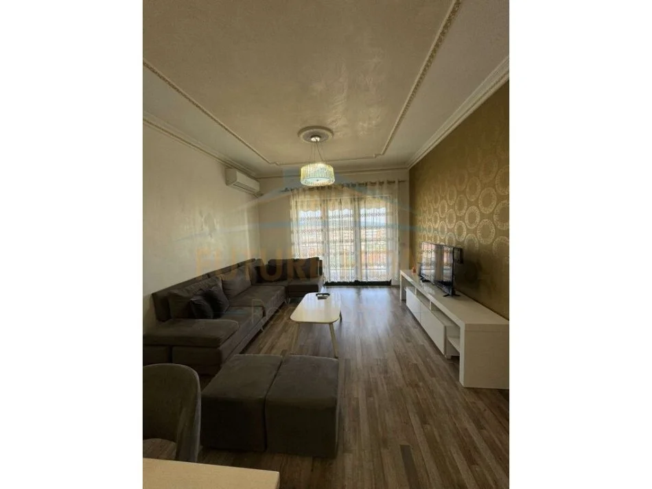 Tirane, jepet me qera apartament 2+1 Kati 4, 105 m² 650 € (Astir)