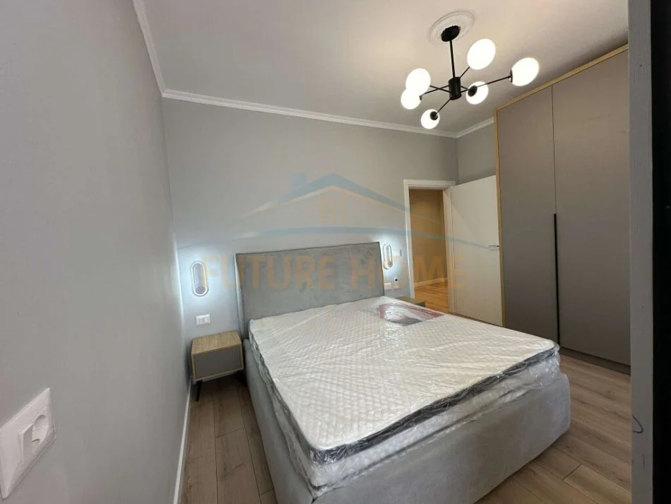 Tirane, shitet apartament 2+1+Ballkon Kati 5, 87 m² 142.000 € (laprake)