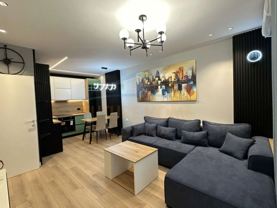 Tirane, shitet apartament 2+1+Ballkon Kati 5, 87 m² 142.000 € (Laprake)