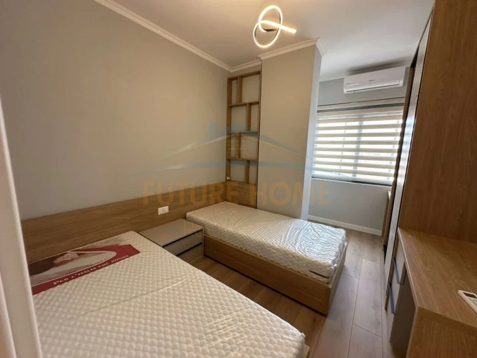 Tirane, shitet apartament 2+1+Ballkon Kati 5, 87 m² 142.000 € (laprake)