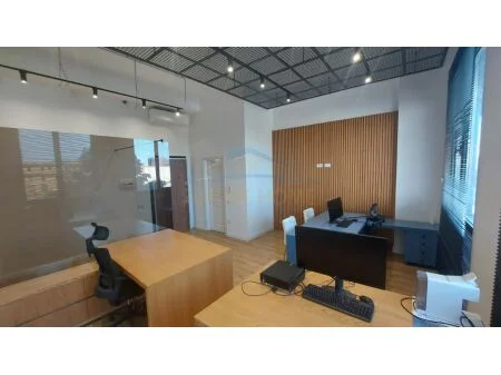 Tirane, shitet ambjent biznesi Kati 1, 42 m² 127.000 € (Rruga Kongresi Manastirit, Kompleksi ASL, Tirane, AREA43084)