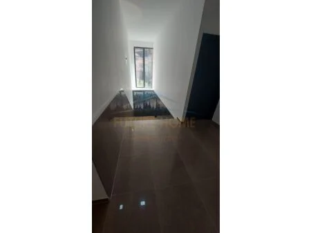 Tirane, shitet ambjent biznesi Kati 1, 42 m² 127.000 € (Rruga Kongresi Manastirit, Kompleksi ASL, Tirane, AREA43084)