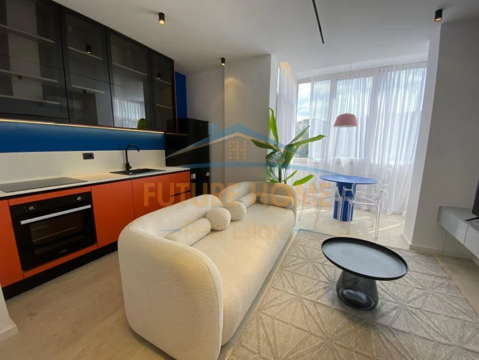 Tirane, shitet apartament 1+1+Ballkon Kati 5, 48 m² 152.000 € (Komuna e Parisit)