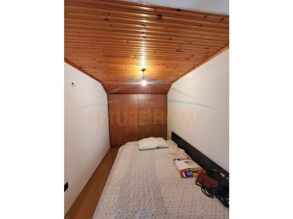 Tirane, jepet me qera apartament 2+1 Kati 2, 180 m² 600 € (Brryl, Tirane)