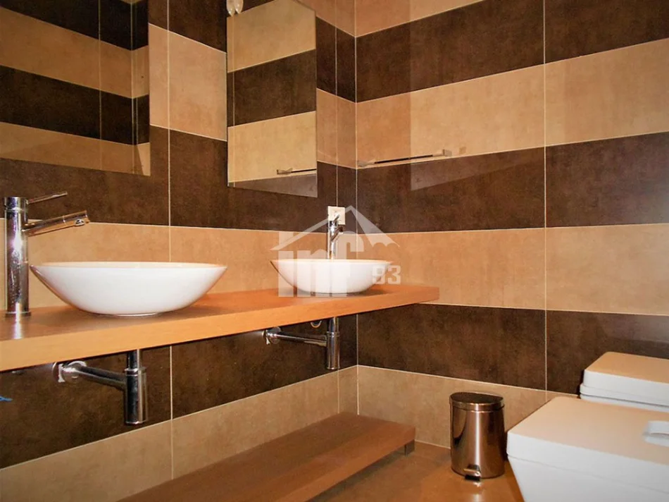 Tirane, jepet me qera apartament 1+1 Kati 4, 80 m² 1.100 € (PRANË RADIO TELEVIZIONIT SHQIPTAR)