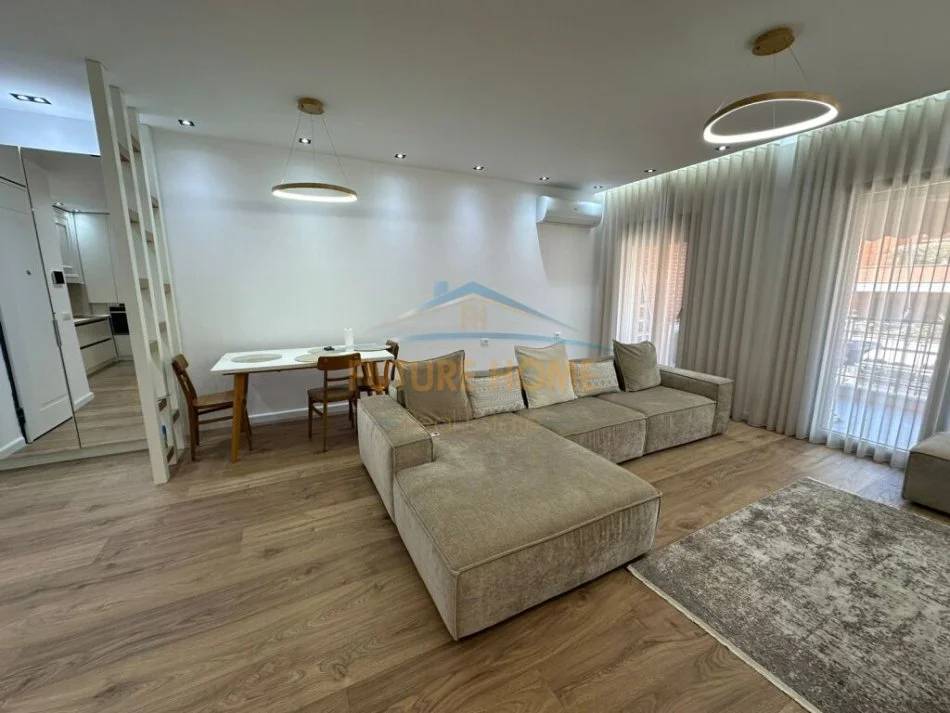 Tirane, jepet me qera apartament 2+1+Aneks+Ballkon Kati 4, 113 m² 1.400 € (Rruga e Kavajes)