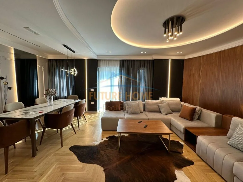 Tirane, jepet me qera apartament 2+1+Ballkon Kati 4, 1.600 € (Rruga e Kavajes)