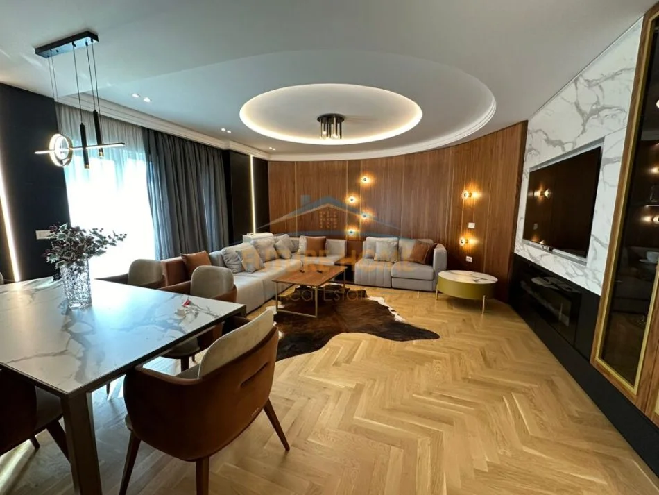 Tirane, jepet me qera apartament 2+1 Kati 3, 1.600 € 