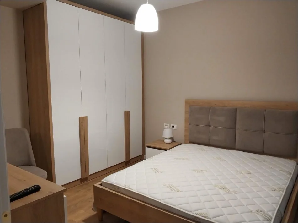 Tirane, jepet me qera 1+1 , 