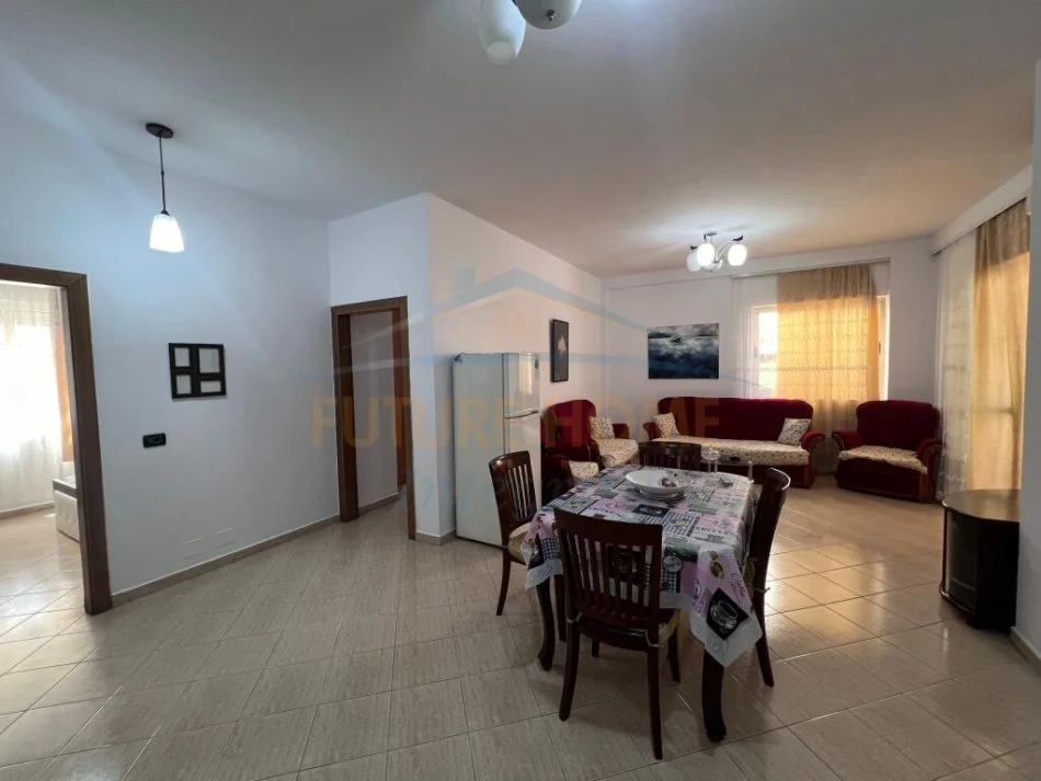 Tirane, jepet me qera apartament 2+1+Ballkon Kati 2, 95 m² 400 € (Kodra e Diellit)