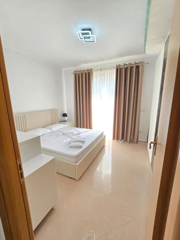 Tirane, jepet me qera apartament 2+1+Ballkon Kati 8, 115 m² 700 € (5 Maji)