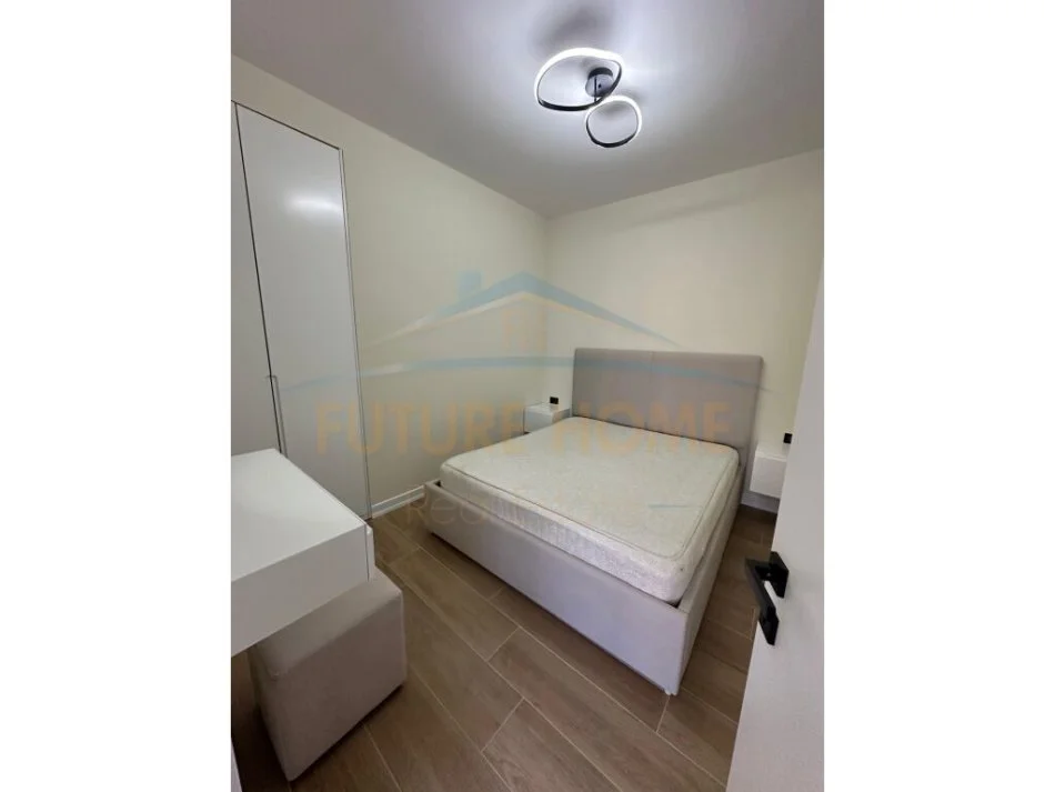 Tirane, jepet me qera apartament 1+1 Kati 5, 65 m² 800 € (Rruga e Durresit)