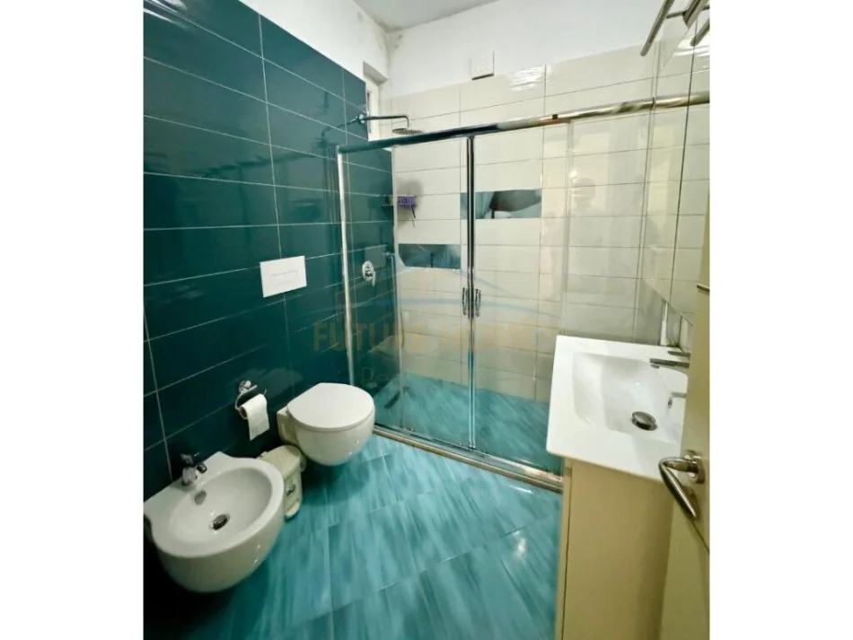 Tirane, shitet apartament 1+1 Kati 2, 73 m² 140.000 € (Kopshti Botanik)
